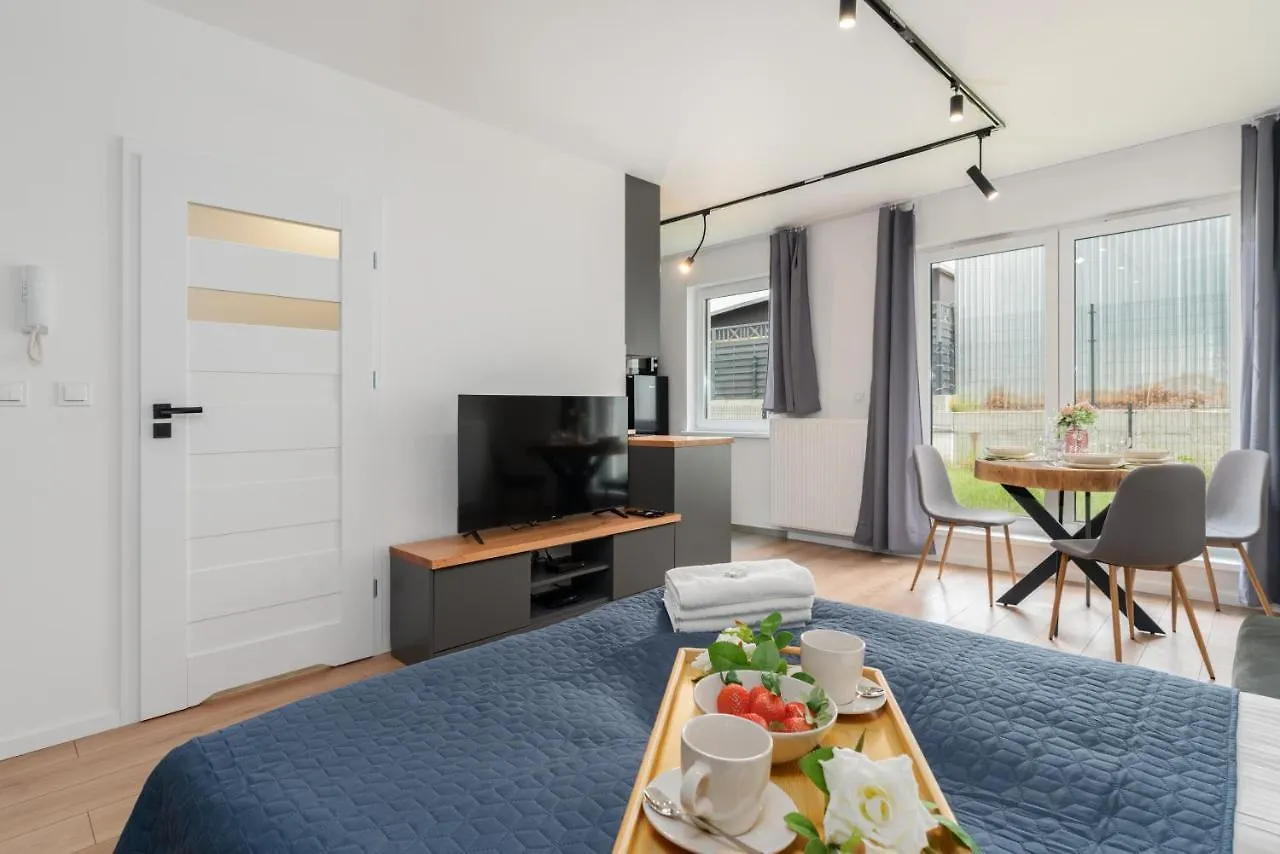 Apartments With Garden Dmowskiego 81 By Noclegi Renters Poznań