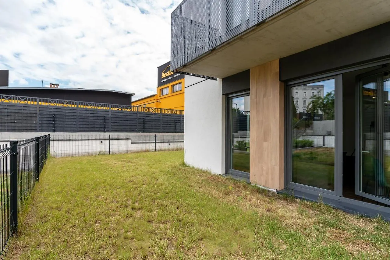 Apartments With Garden Dmowskiego 81 By Noclegi Renters Poznan