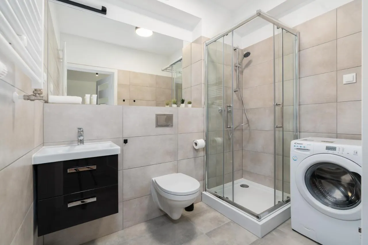 Apartments With Garden Dmowskiego 81 By Noclegi Renters Poznan